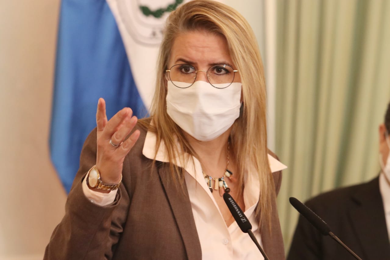 Liz Cramer, ministra de Industria y Comercio: “La economía ya no se puede permitir retroceder de fase”