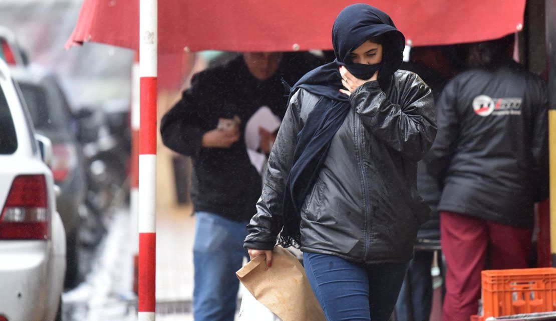 Jueves con ambiente frío y fuertes vientos del sur, anuncia Meteorología