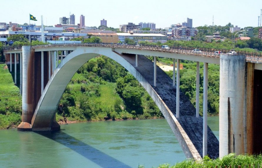 Migraciones aguarda decisión de Itamaraty sobre barrera sanitaria en Puente de la Amistad