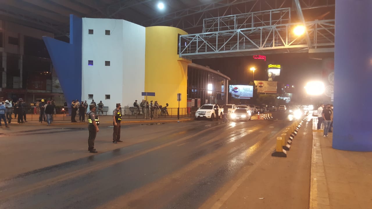Puente de la Amistad: Migraciones estudia ampliación de horario de ingreso de paraguayos