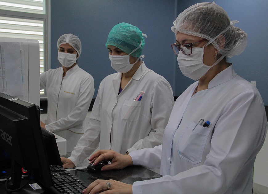 Más de 4.600 médicos fueron afectados hasta ahora por el COVID-19