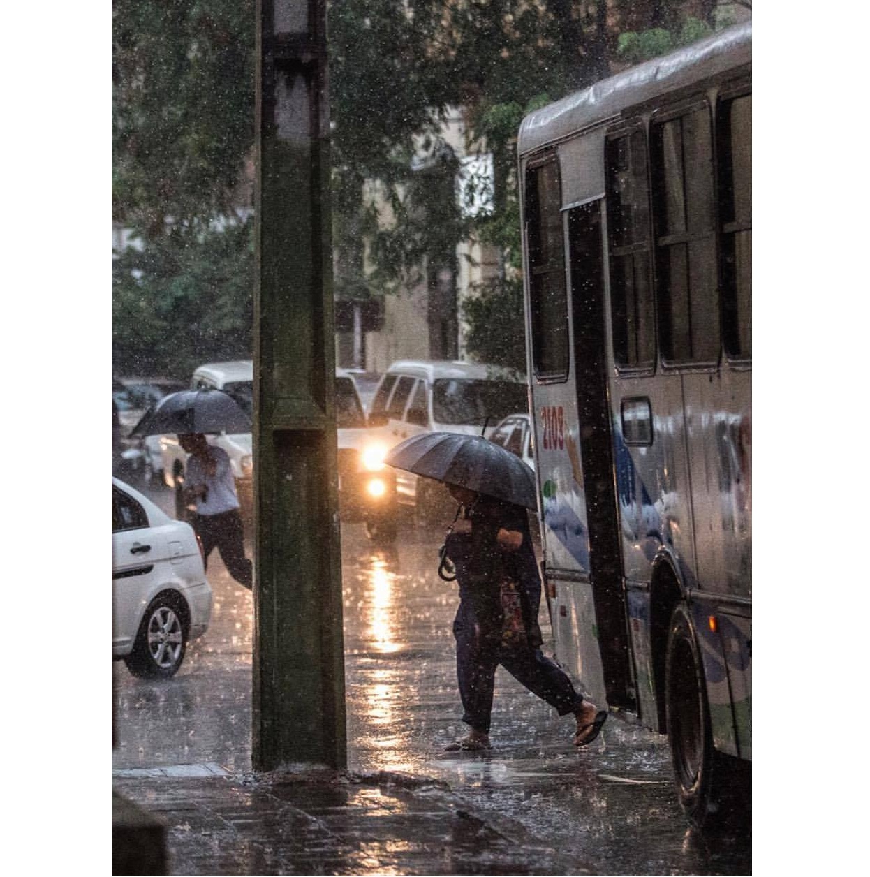Miércoles lluvioso y con tormentas, pronostica Meteorología