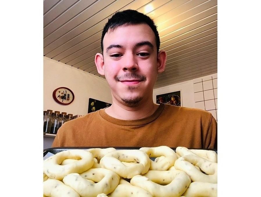 El emprendedor paraguayo que vende chipas en Bélgica