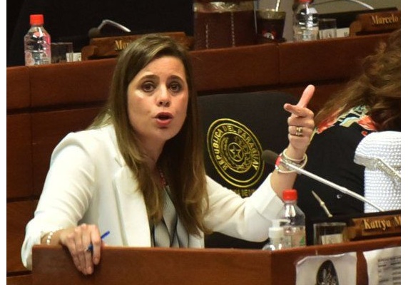 Caso PETROPAR – Texos Oil: “Acá se percutió el arma para matar, pero no salió la bala”, afirma diputada