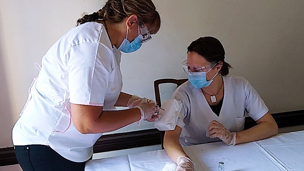 Enfermeros piden estar entre los primeros en ser vacunados contra COVID-19