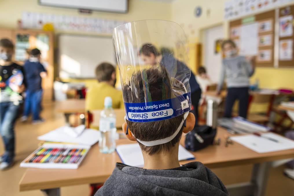 Sociedad Paraguaya de Infectología ve con preocupación el inicio de clases