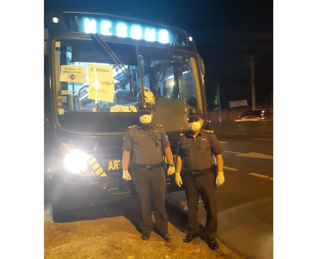 Buses de la Patrulla Caminera también salen a disposición de pasajeros