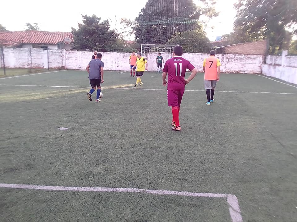 Canchas sintéticas desacatarán prohibición de apertura: “Si me tienen que imputar, que me imputen; necesitamos trabajar”