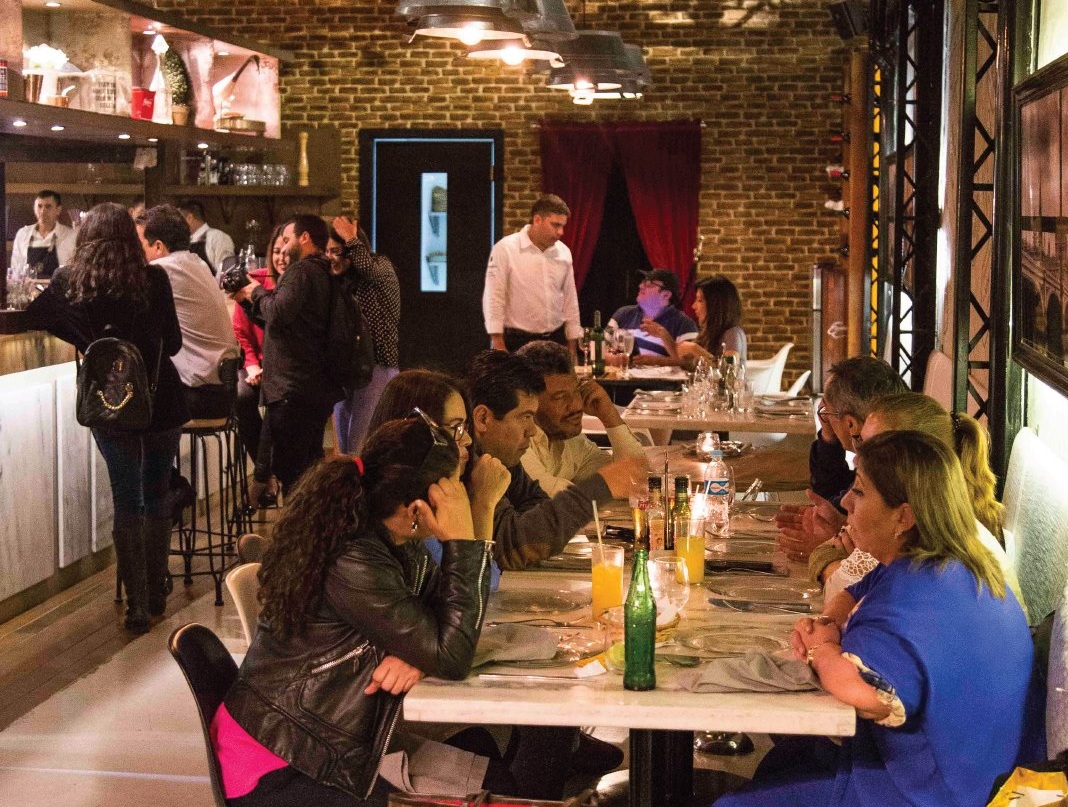 Gastronómicos consiguen excepción en restricción