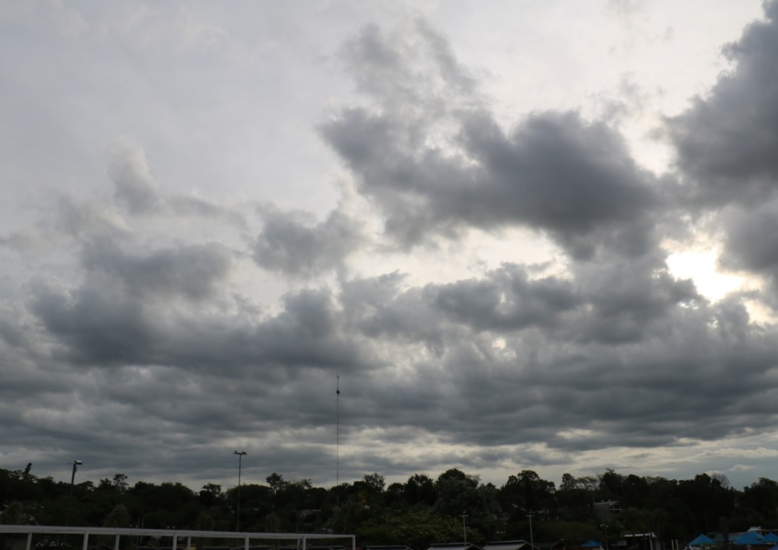 Meteorología pronostica martes caluroso con lluvias a partir de la tarde
