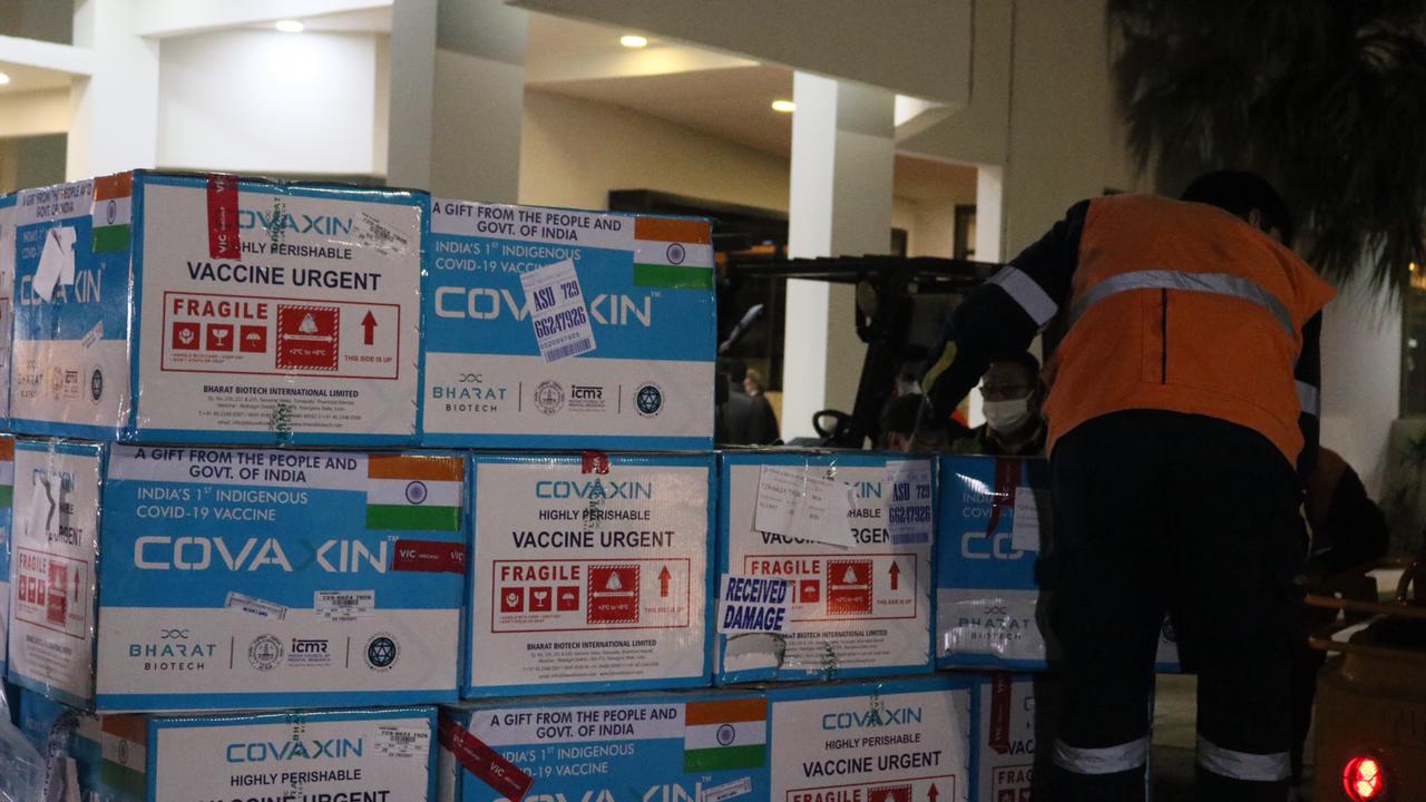 Llegaron a Paraguay más de 200 mil dosis de vacunas anti-COVID