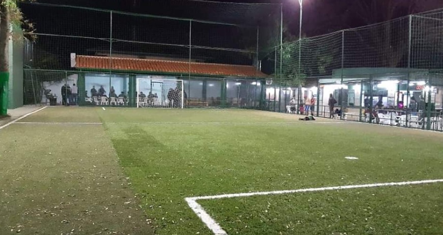 Pese a estar restringidas, canchas sintéticas vuelven a abrir desde hoy: “Preferimos ir presos por trabajar que por robar”