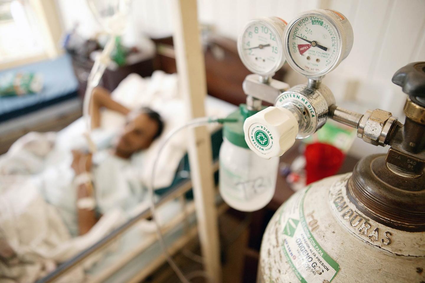 Casi 40 pacientes dependientes de oxígeno en hospital de Villa Elisa “están en zozobra” por problemas de suministro 