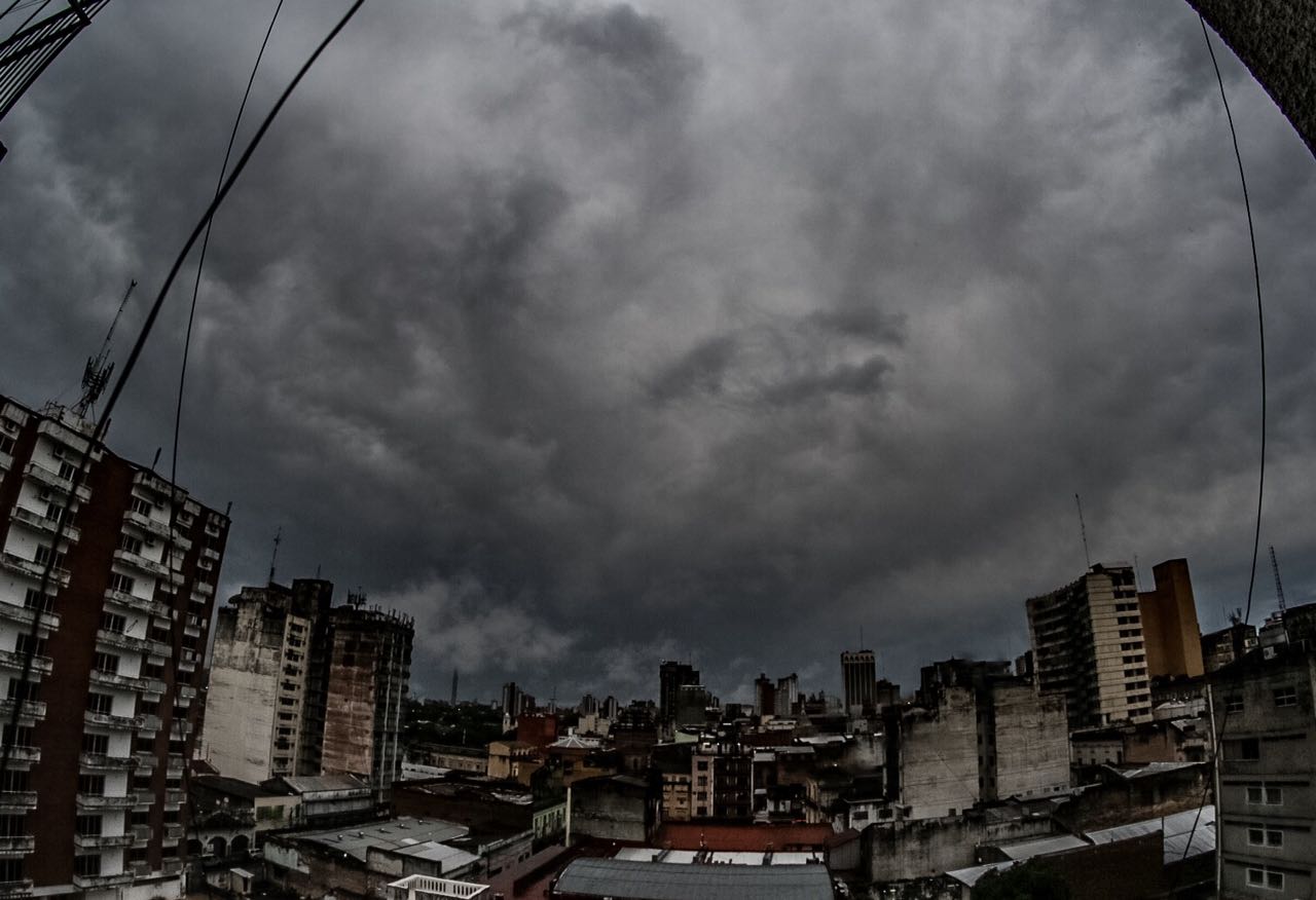 Anuncian viernes inestable con lluvias y tormentas