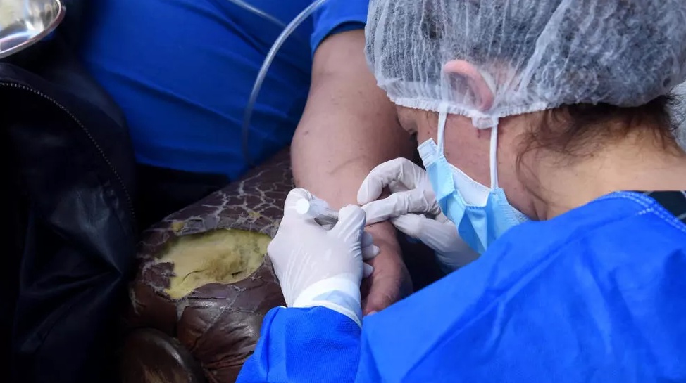 Más de 200 personas esperan por una cama de terapia intensiva