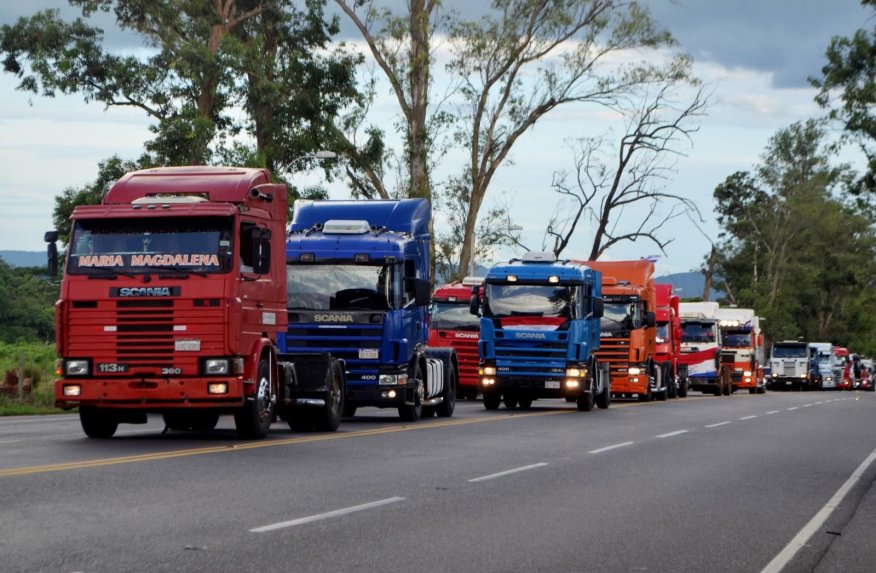 No hubo acuerdo y paro de camioneros se mantiene para el lunes