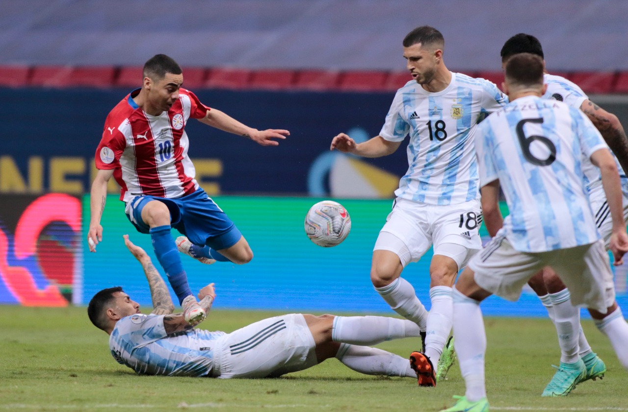 La Selección Paraguaya cae ante Argentina