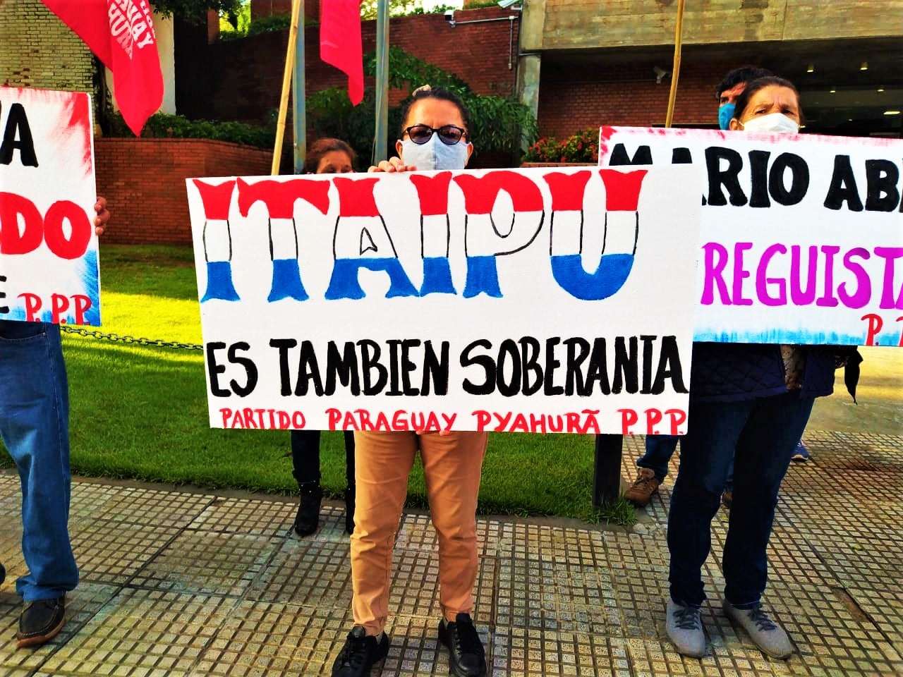 Partido Paraguay Pyahurâ se moviliza contra “entrega” de Itaipú