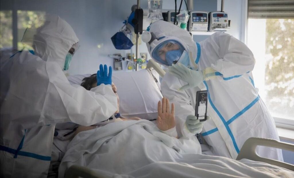 SINAMED pide que médicos residentes e internos reciban vacunas anti-COVID