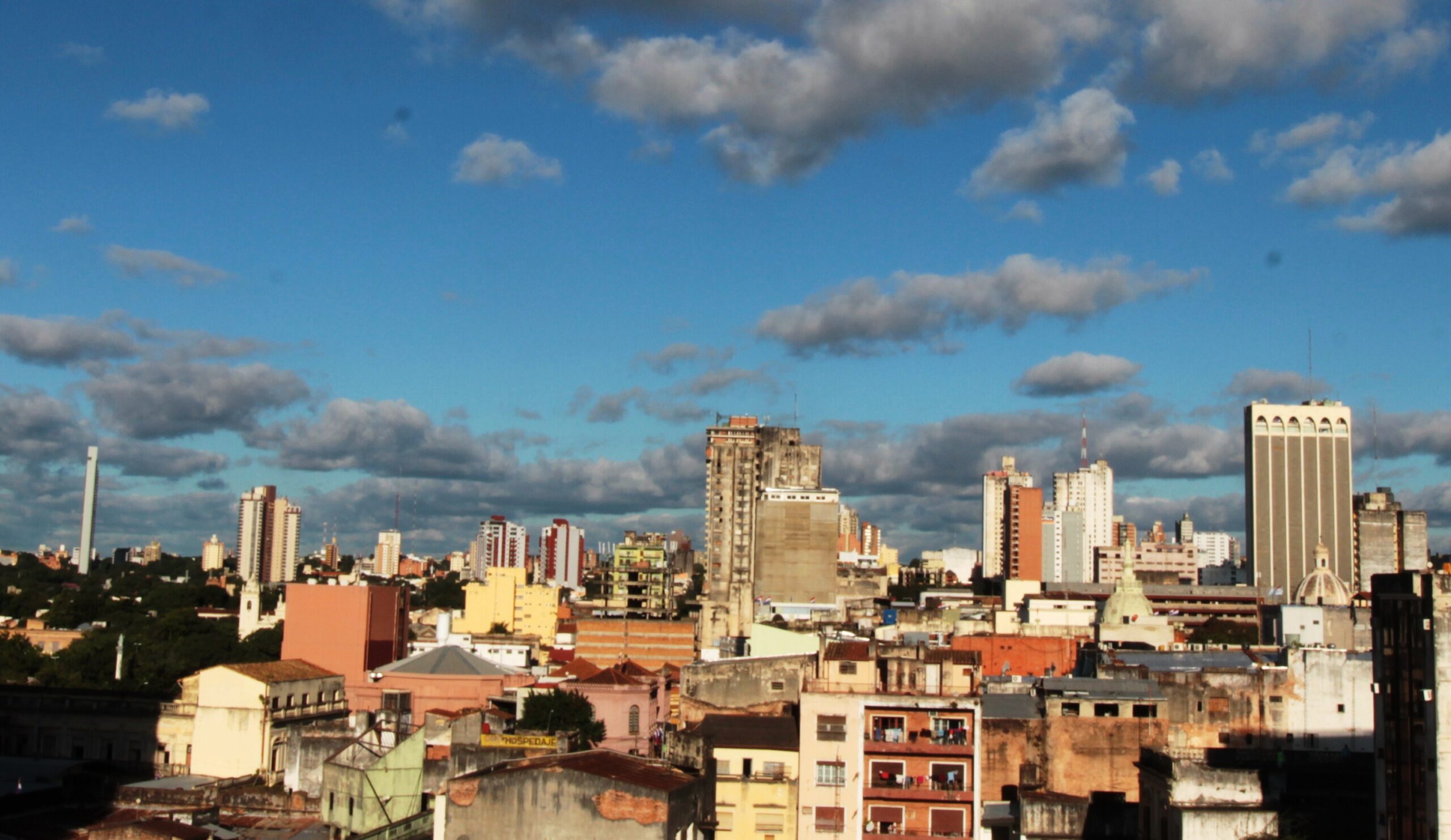 Anuncian martes con aumento de temperatura