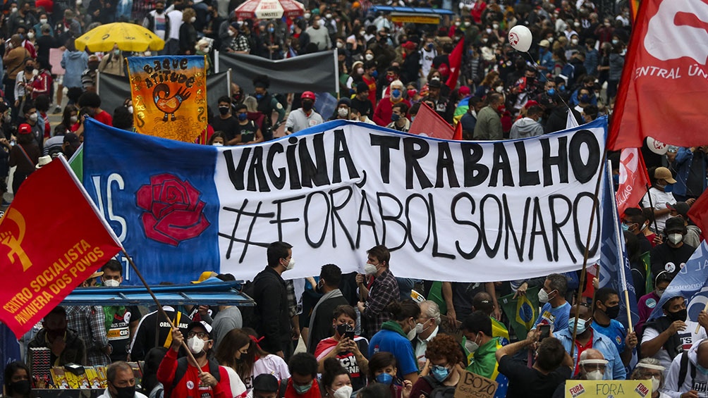 Protestas en Brasil contra Bolsonaro tras abrirse investigación por escándalo de vacunas indias