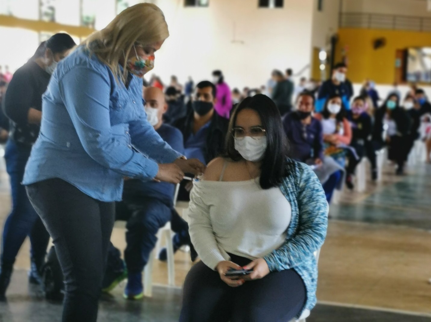 Salud estudia extender horario de vacunación hasta las 21:00