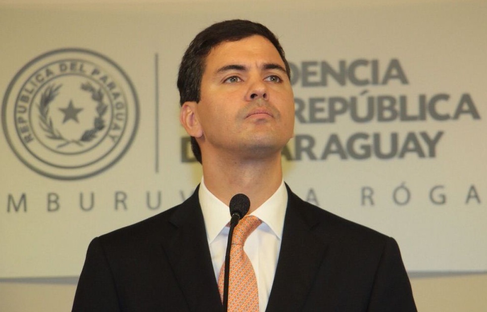 Docentes acusan a Santiago Peña de un supuesto “despojo” a caja fiscal