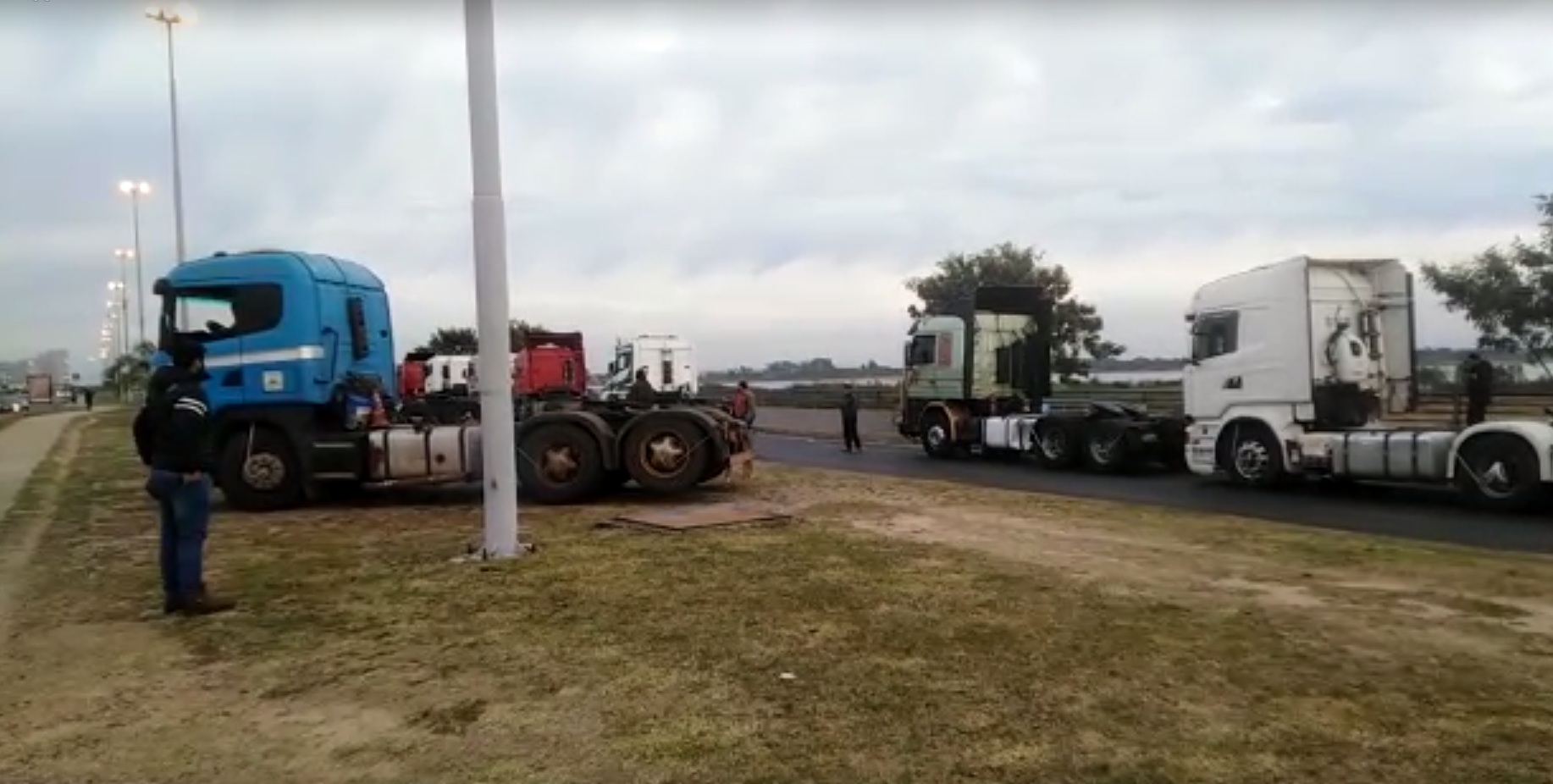 Productores denuncian a camioneros: “El que no paga peaje simplemente no puede trabajar”