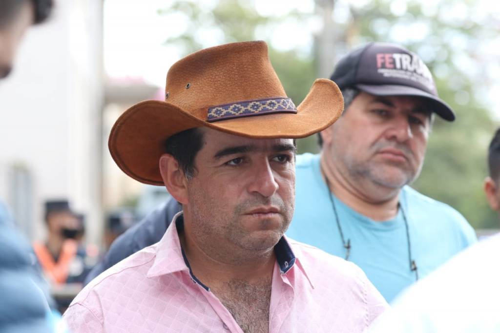 Roberto Almirón, dirigente camionero: “La Constitución me avala que puedo cerrar la ruta al menos media hora”