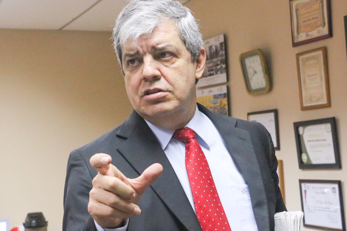 Enrique Riera cree que “hasta el 10 de octubre no pasará nada” en caso Aduanas