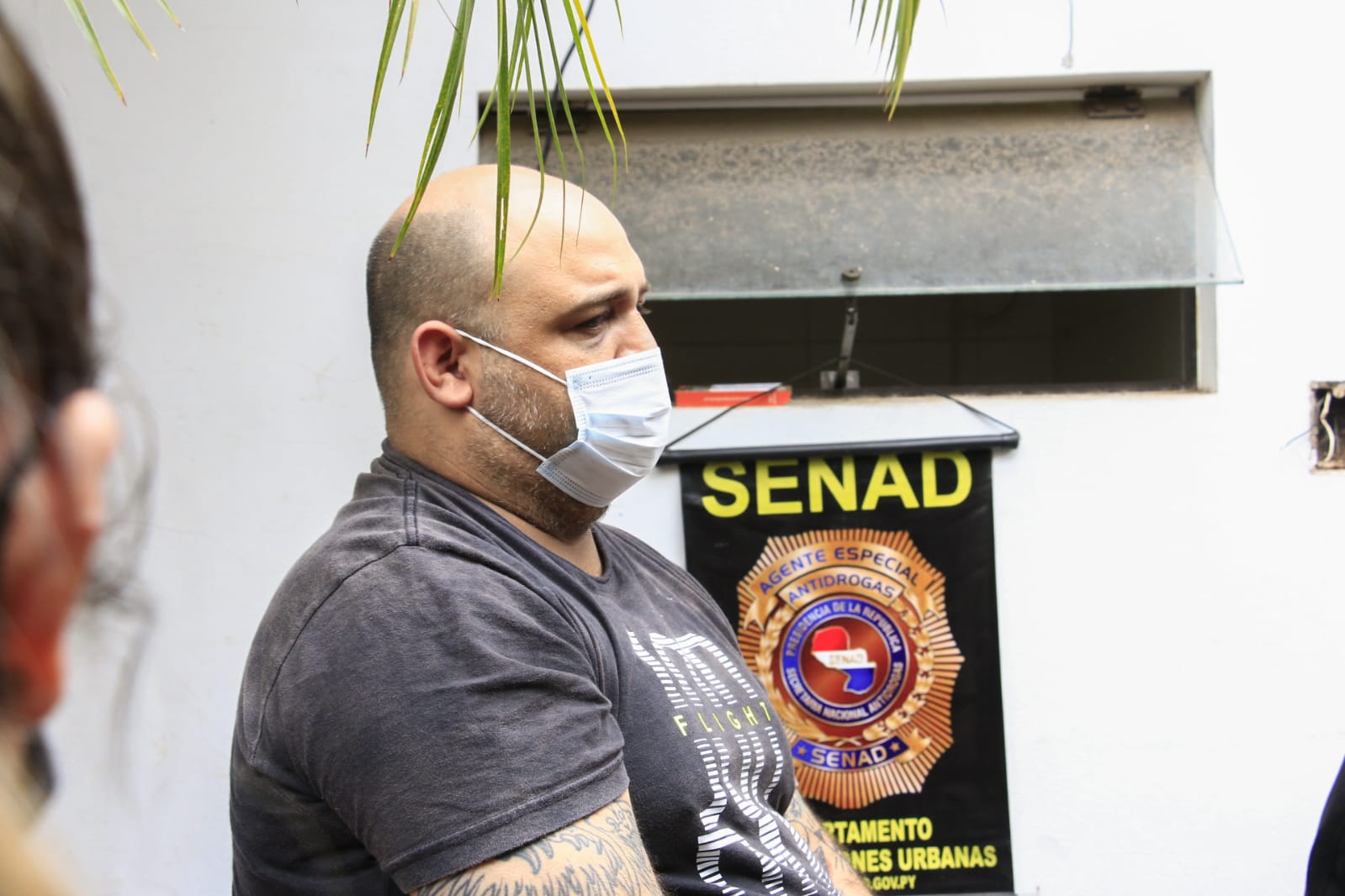 SENAD detiene a ex cantante de grupo nacional tras allanamiento