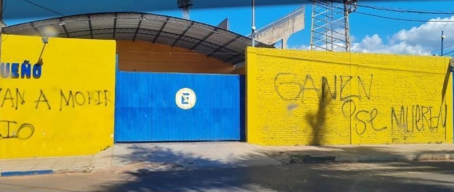 Policía anuncia fuerte dispositivo de seguridad ante amenaza de barrabravas de Luqueño