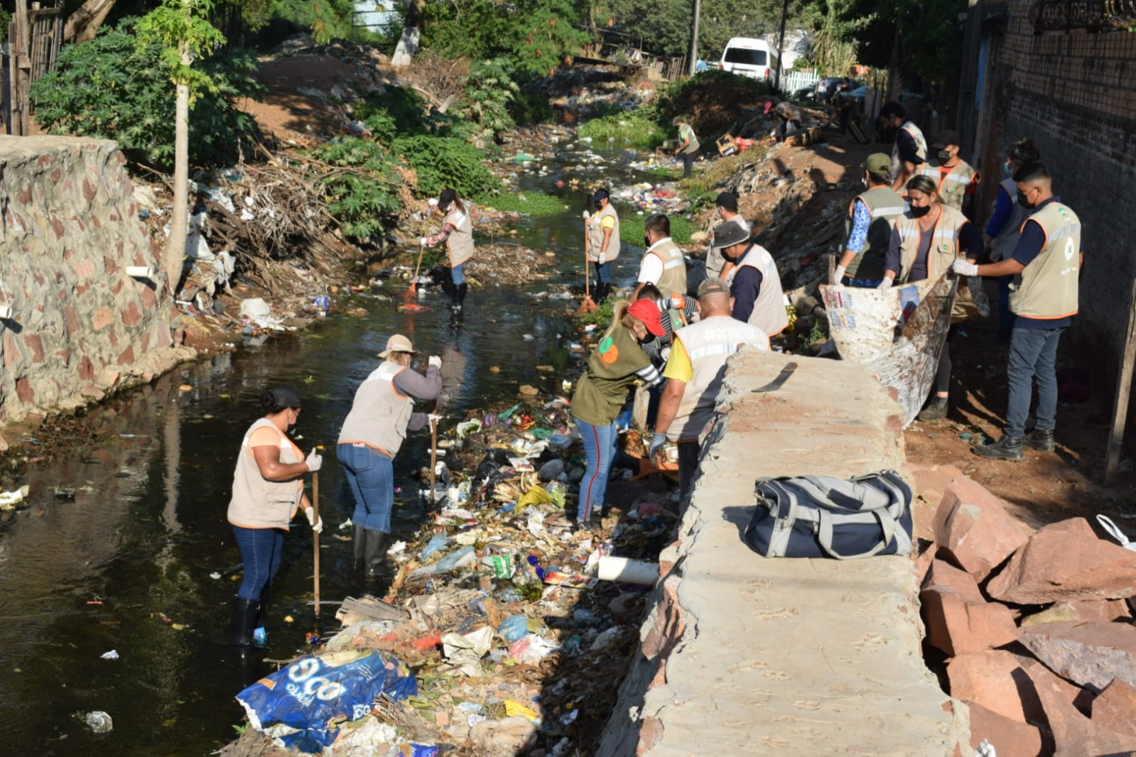 Comuna asuncena inicia limpieza de arroyos como parte del operativo verano sin dengue