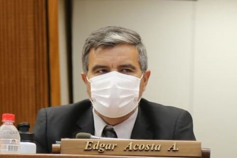 “Show de colorados” dejó sin tratamiento el proyecto de ley de emergencia sanitaria, critica diputado Acosta