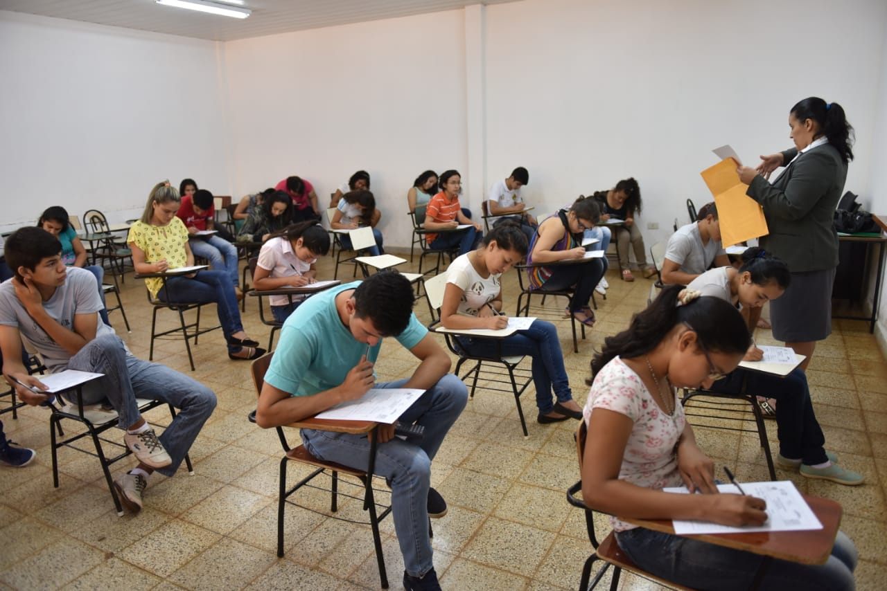 Itaipú ofrece 3.000 becas universitarias
