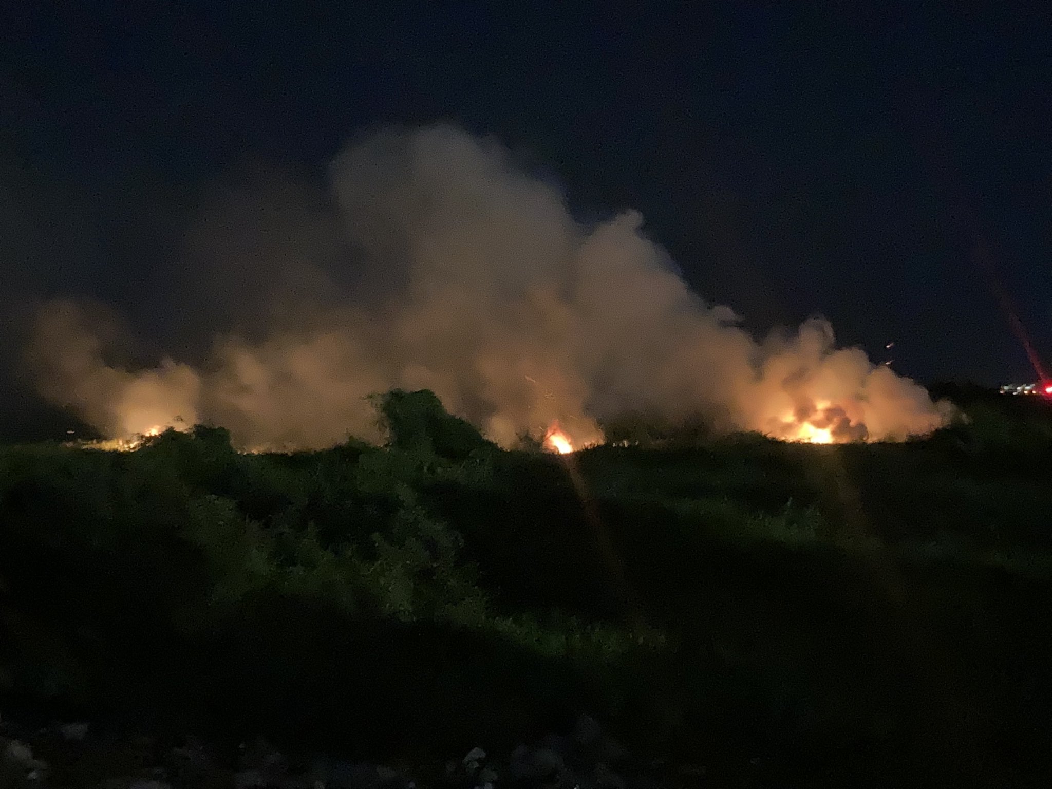 Fin de semana “infernal”: Incendios en pastizales y bosques en casi todo el país