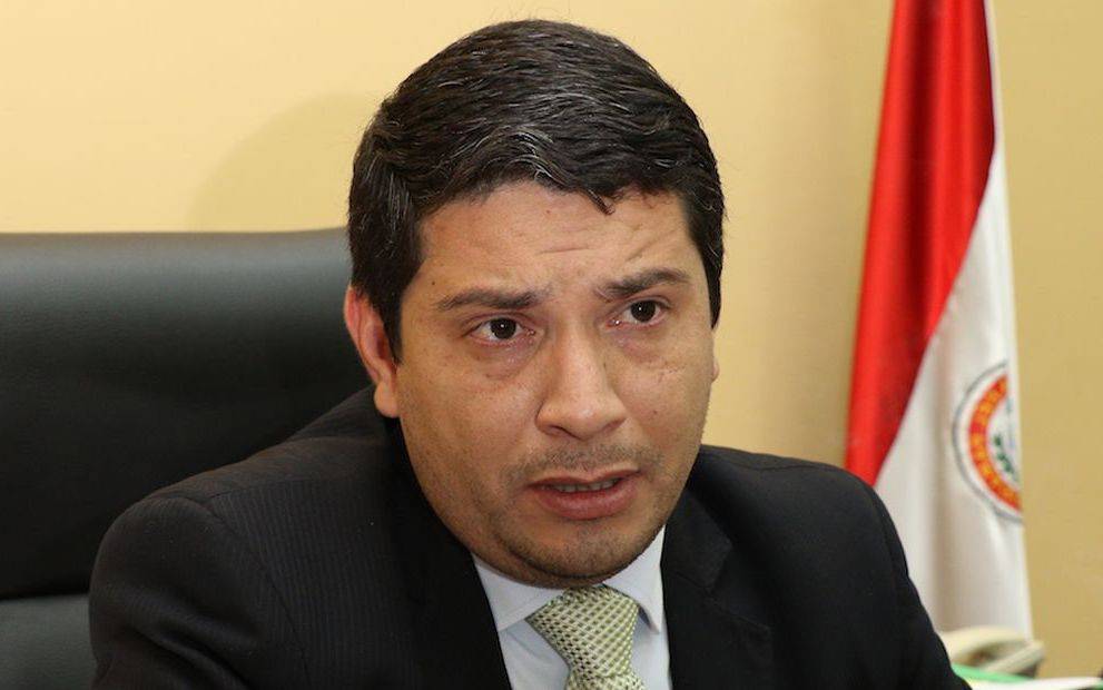 Director del Mercado 4 denuncia “persecución política” tras destitución de su esposa como directora de clínica del IPS