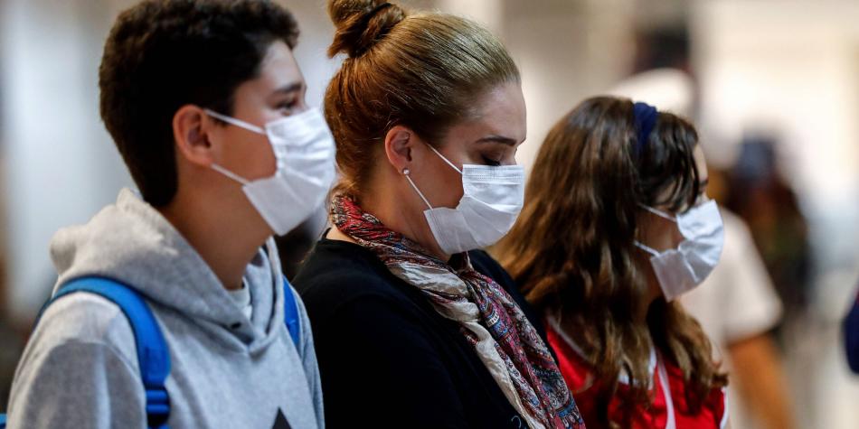 Pico de casos por Ómicron se produciría a mediados de febrero, según infectólogo