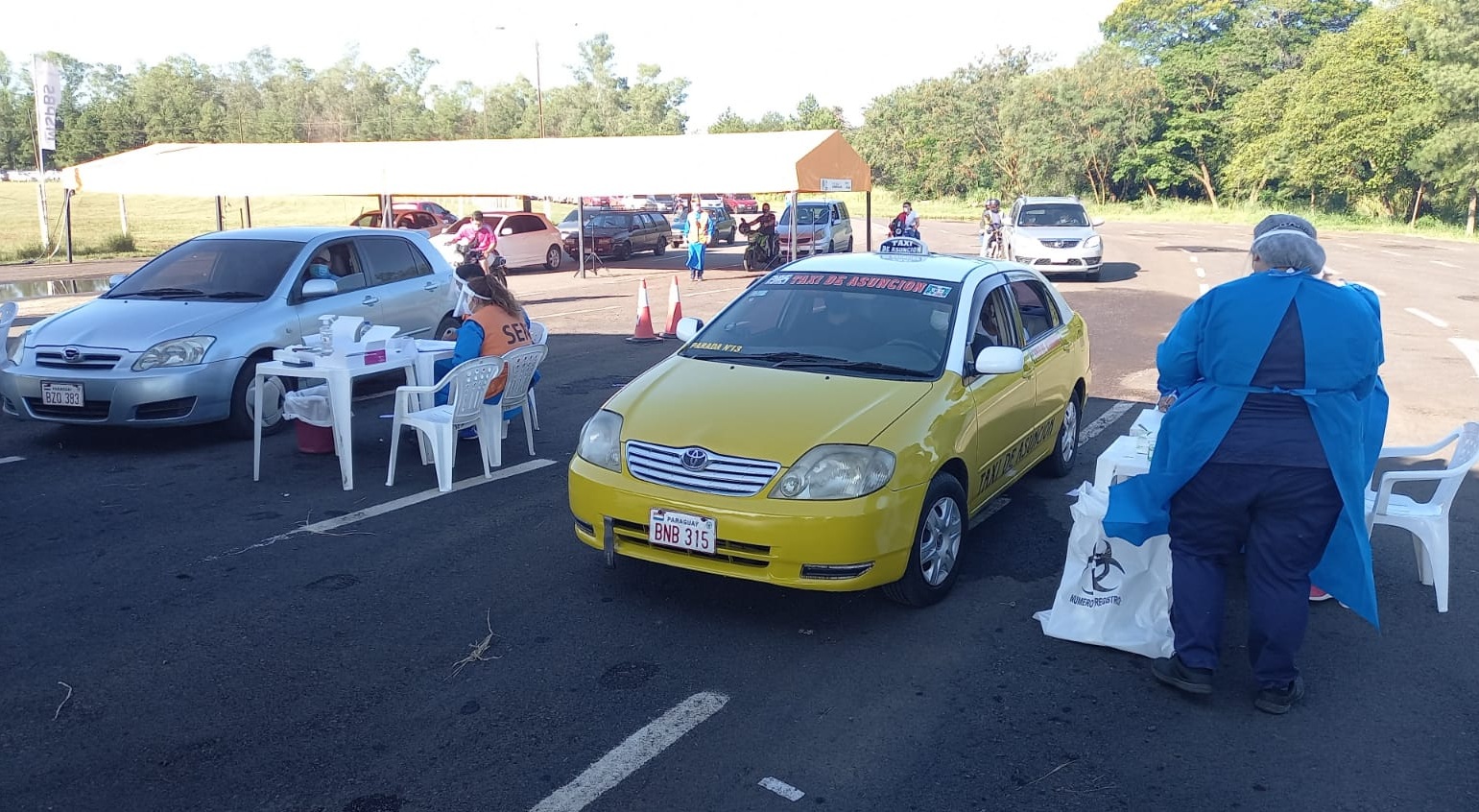 Comenzó con retraso toma de muestras en hisopódromo del Rubén Dumot