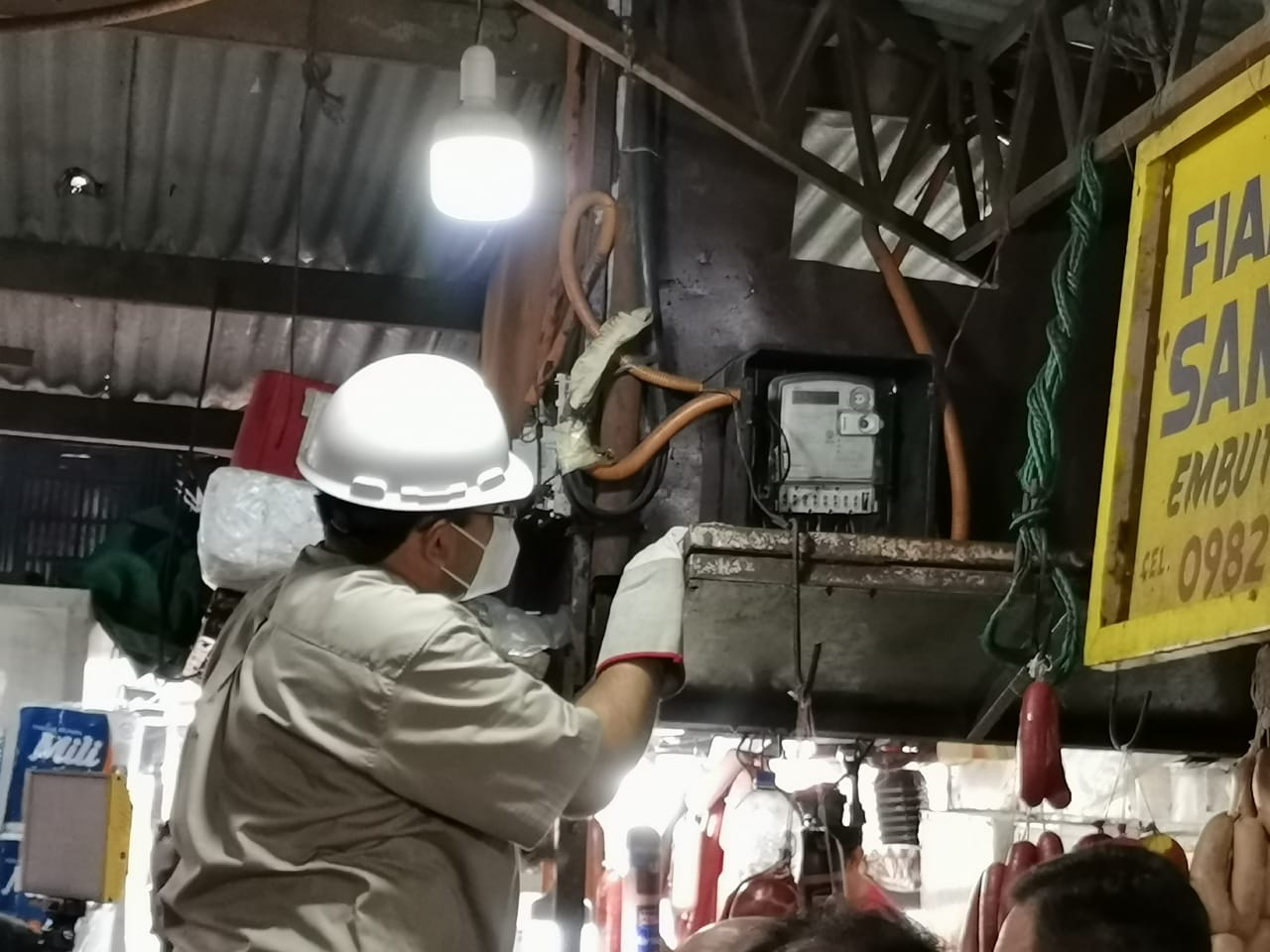 Municipalidad de Asunción y ANDE iniciaron controles de conexiones clandestinas en Mercado 4