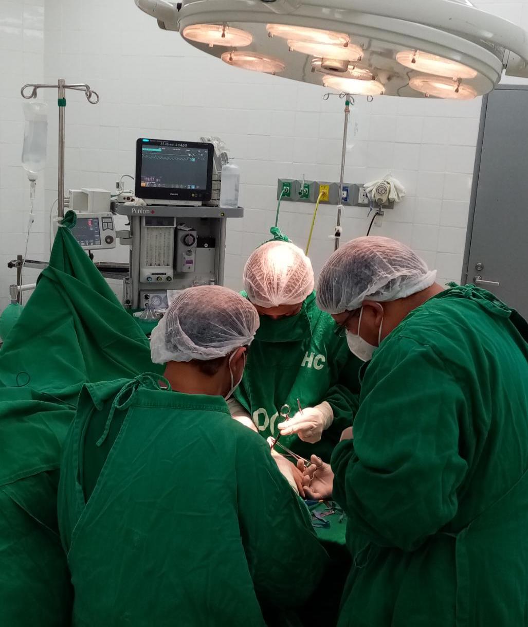 Realizan exitosa jornada de cirugías de mano en el Hospital de Clínicas