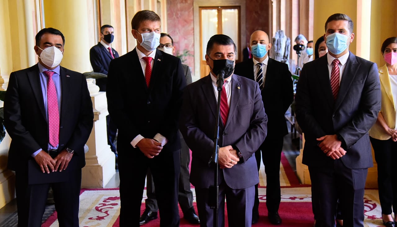 Gobierno levanta todas las restricciones por el COVID-19