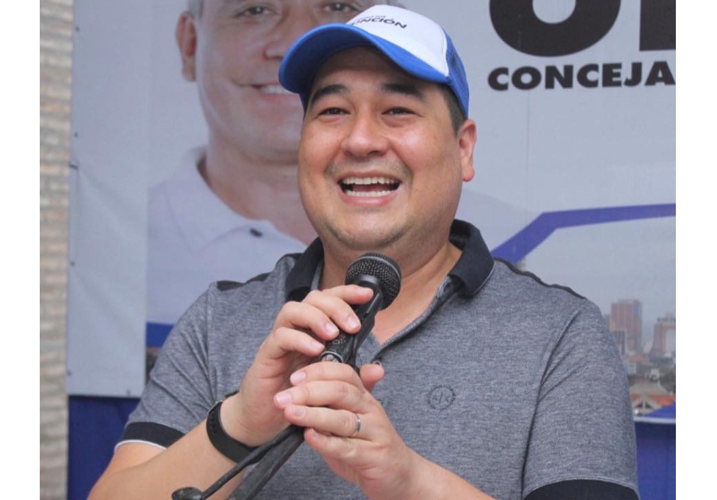 Eduardo Nakayama anuncia precandidatura al Senado