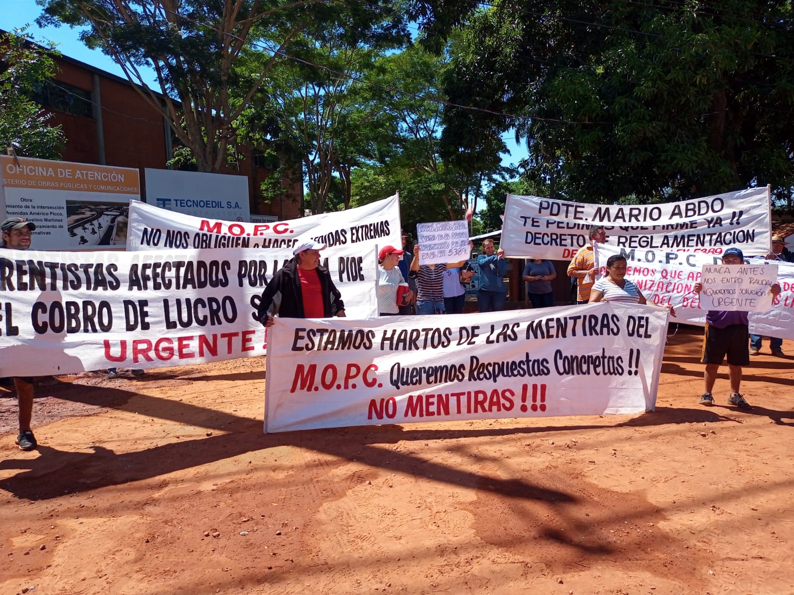 Frentistas de 3 Bocas siguen con protestas: Exigen al MOPC pago de indemnizaciones