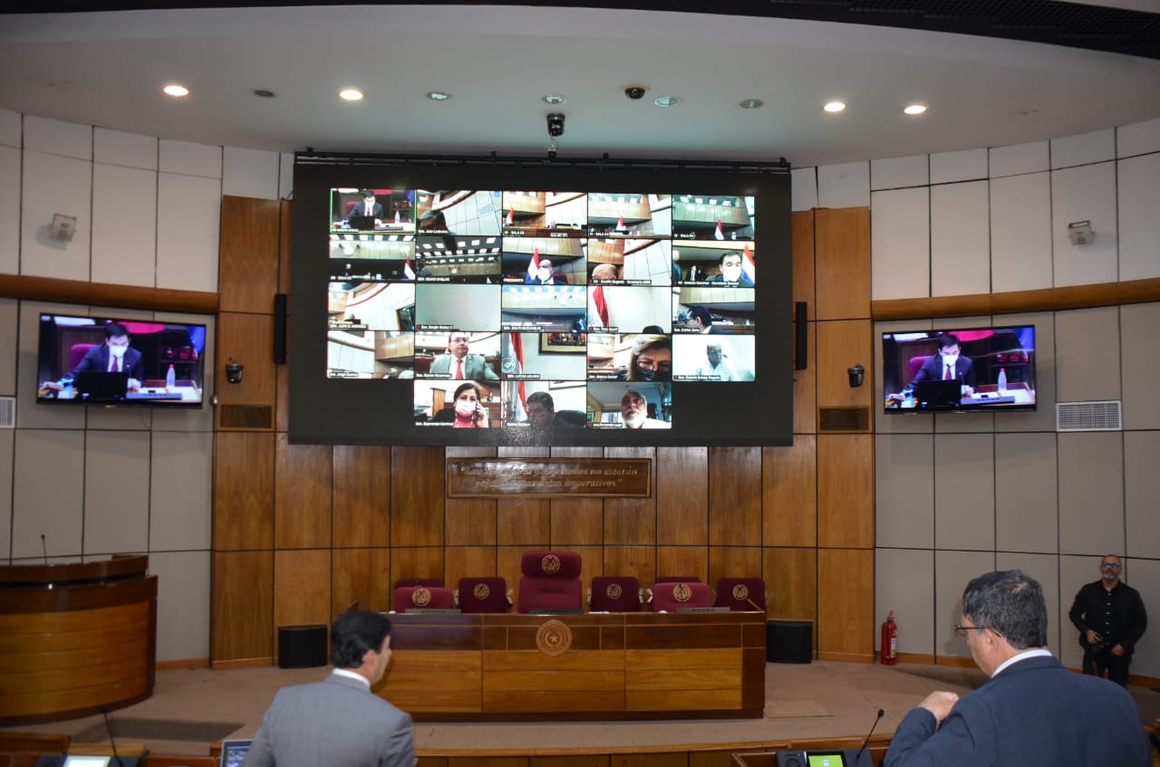 Senado rechaza proyecto Riera que buscaba elevar penas por cierres de rutas