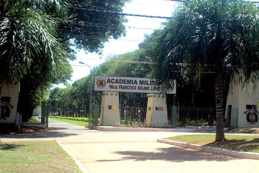 Familia de excadete teme que Justicia Militar lo envíe a cárcel de Viñas Cue por represalia