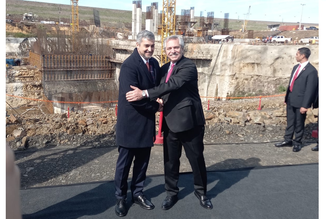 Presidentes de Paraguay y Argentina verificaron obras de maquinización de Aña Cuá