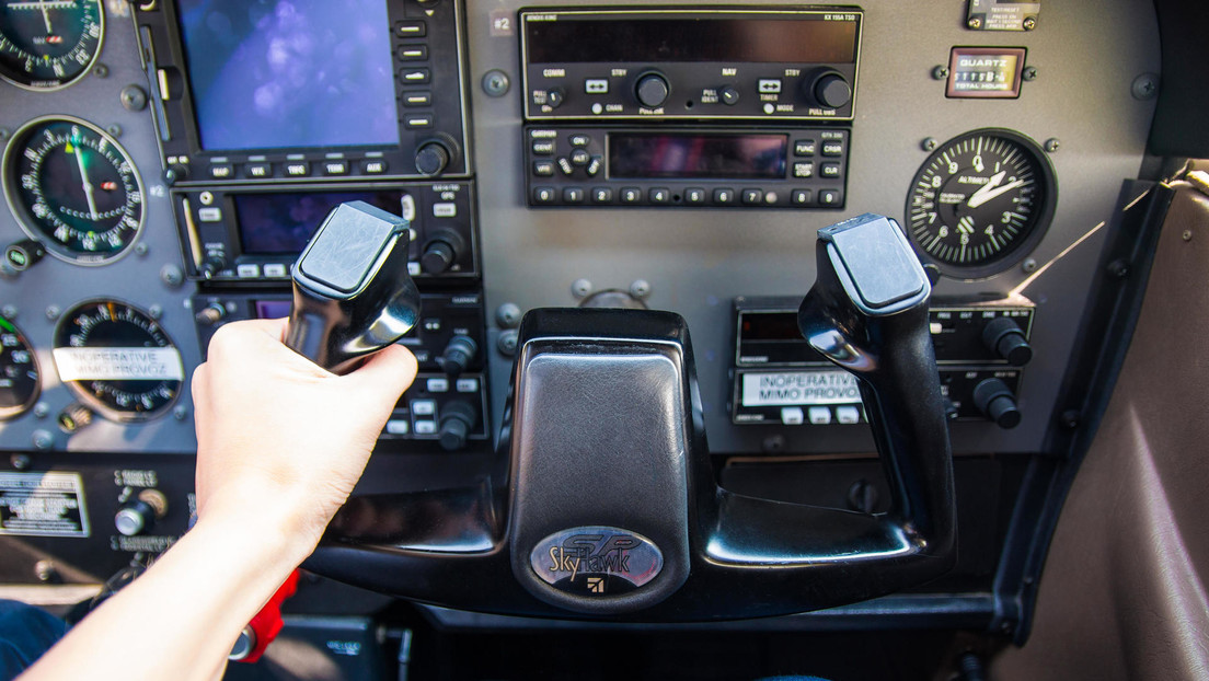 Un pasajero que “no tenía ni idea de cómo pilotear un avión” efectuó con éxito un aterrizaje en EE.UU.