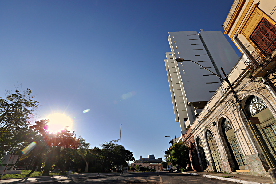 Anuncian martes cálido y soleado