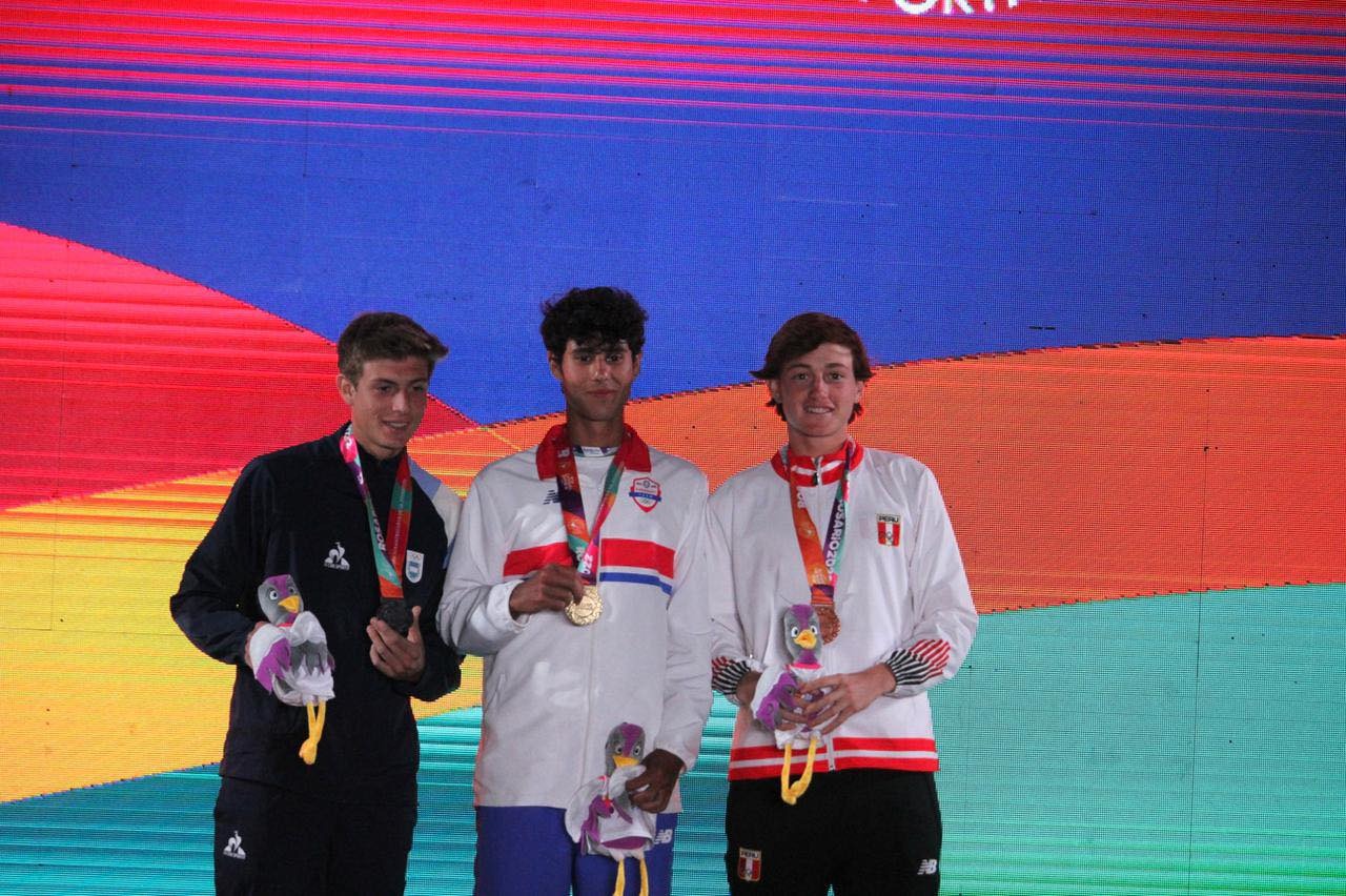El team Paraguay en el cuarto día de competencias en Rosario, logró sumar 1 medalla de oro, 1 de plata y 2 de bronce